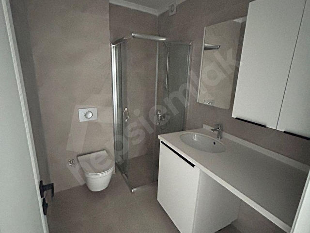 TURYAPTAN ÇARŞI MERKEZ TURAN CADDESİNDE KİRALIK SIFIR OFİSLER - Görsel 8