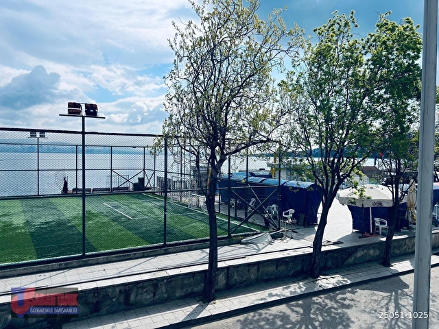 Heybeliada Sahilde Satılık 3 Katlı Dükkanlı Apartman - Görsel 23