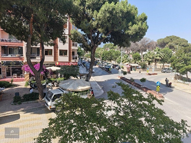 Beyaz Emlak tan Eski Hastane caddesi Müftülük karşısı 2.kat doğalgazlı asansörlü 3+1 köşe daire. - Görsel 29