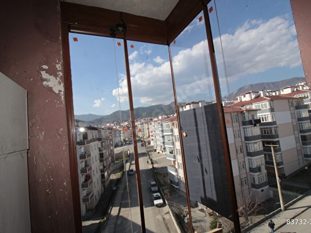 KARABÜK 5000 EVLER VAHDET CAMİ ALTINDA SATILIK 1+1 EŞYALI DAİRE - Görsel 12