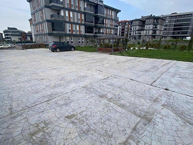 EMLAK KONUTLARINDA SATILIK EŞYALI CAM BALKONLU ARAKAT 1+1 DAİRE - Görsel 11