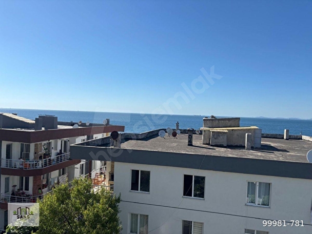 Çınarcık Çamlık Mahallesi’nde, deniz ve doğa manzarasını bir arada sunan ferah 2+1 kiralık daire - Görsel 4