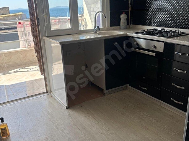Çınarcık Çamlık Mahallesi’nde, deniz ve doğa manzarasını bir arada sunan ferah 2+1 kiralık daire - Görsel 11