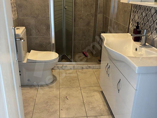 Çınarcık Çamlık Mahallesi’nde, deniz ve doğa manzarasını bir arada sunan ferah 2+1 kiralık daire - Görsel 20