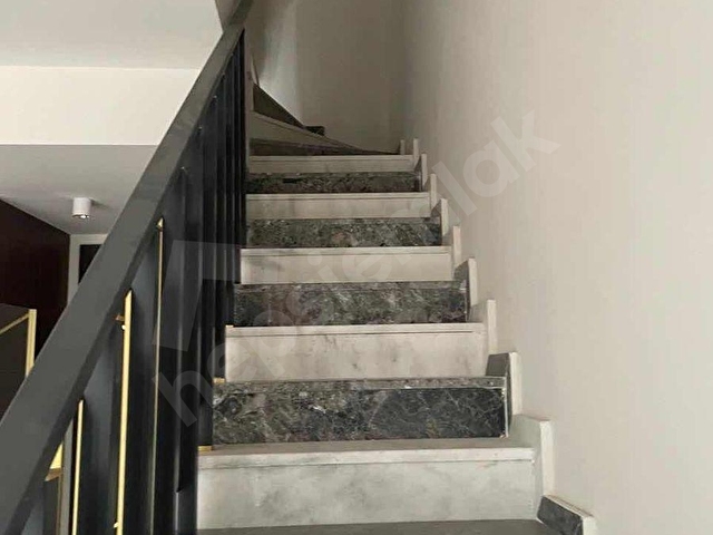 Zeray esil Kartepe 1+1 satılık 107 m2 dubleks - Görsel 10