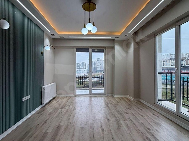 SİTE İÇİ BÜYÜK TİP BALKONLU KÖŞE 1+1 KİRALIK DAİRE - Görsel 2
