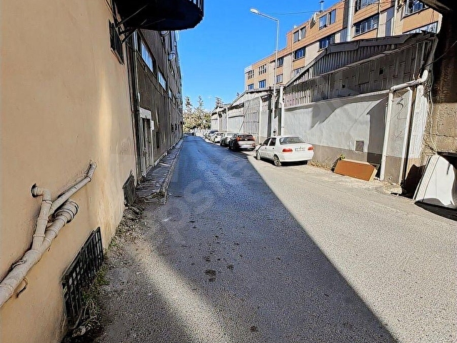 Bahçelievler Yenibosnada Yük Asansörlü Boş İmalathane-Depo - Görsel 3