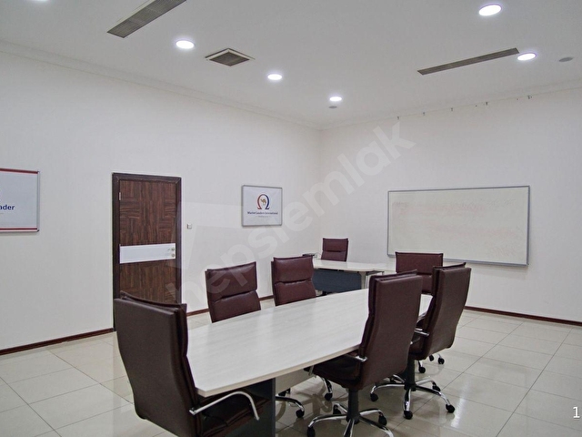 İNCİLİPINAR DA 80 KİŞİLİK ANFİSİYLE 500 m² PPRESTİJLİ OFİS KATI - Görsel 10