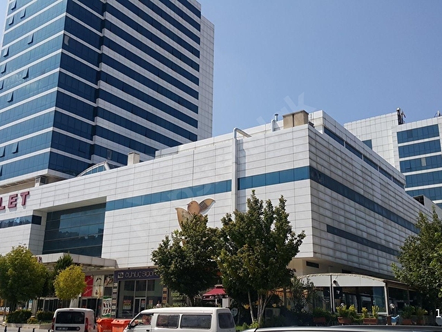 İNCİLİPINAR DA 80 KİŞİLİK ANFİSİYLE 500 m² PPRESTİJLİ OFİS KATI