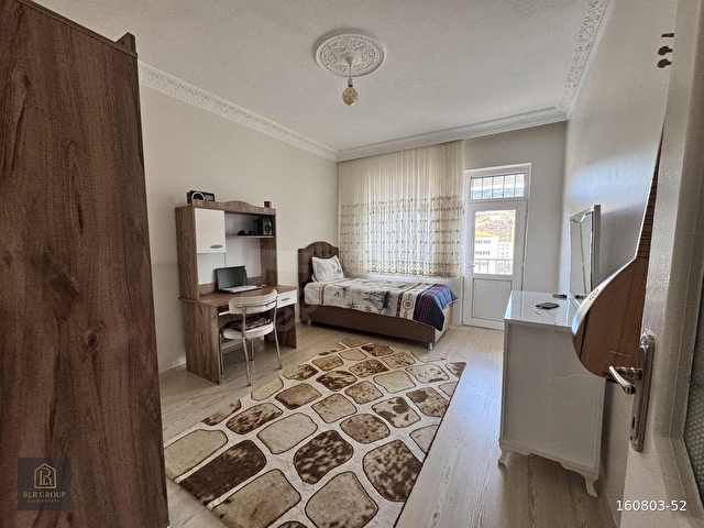 BLR GROUPTAN MERKEZDE İÇİ YAPILI SATILIK 3+1 DAİRE - Görsel 7