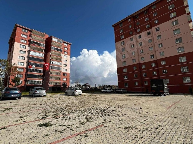 AC GAYRİMENKULDEN 3+1 FULL YAPILI İSKANLI SİTEDE - Görsel 23