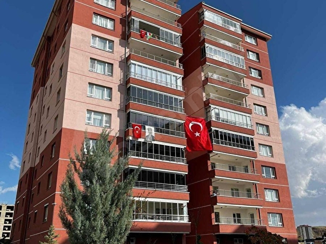 AC GAYRİMENKULDEN 3+1 FULL YAPILI İSKANLI SİTEDE - Görsel 24