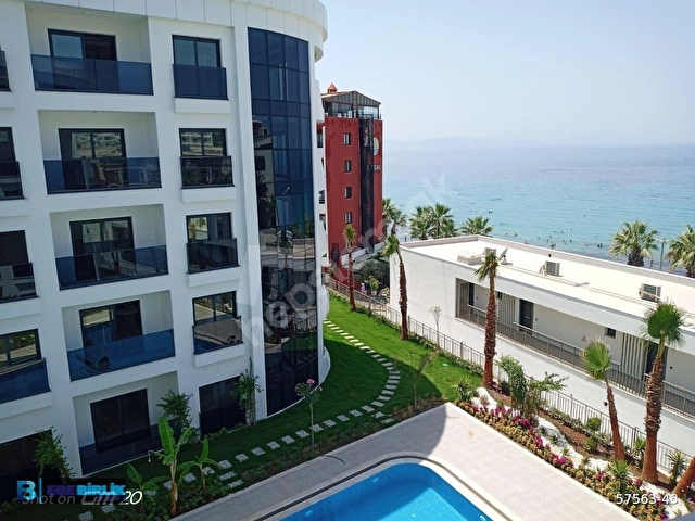 Kuşadasında Denize Sadece 20 Metre Mesafede, 7/24 Güvenlikli, Kapalı Otoparklı, Havuzlu Lüks Daire - Görsel 7