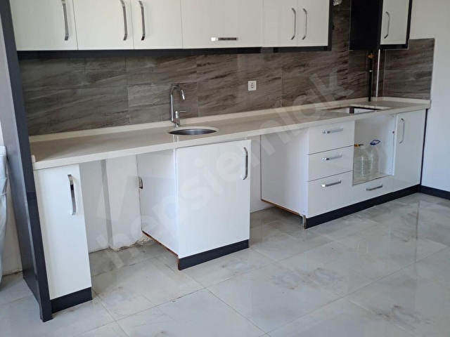 HALLAÇLARDA MUHTEŞEM KONUMDA SATILIK 3+1 FIRSAT DAİRE - Görsel 6