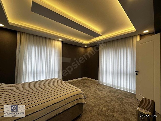 KÖŞE KONUMDA HAVUZLU GENİŞ BAHÇELİ FULL EŞYALI KİRALIK VİLLA - Görsel 21