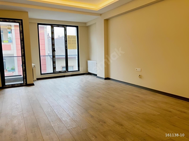 ATAŞEHİR LİBADİYE CADDESİNE VE EMAR AVM YAKIN KONUMDA