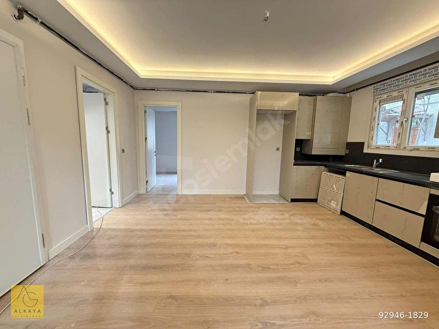 CADDEBOSTAN SAHİLDE SIFIR BİNADA SATILIK 1+1 BOŞ DAİRE - Görsel 13