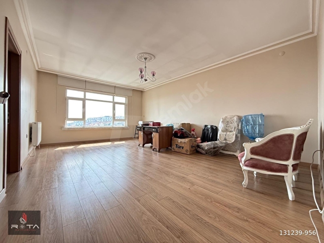 TEK TAPU ÇİFT DAİRE ! ANK MANZARALI 4+1 280M2 KAPALI TERAS + 1+1 - Görsel 7