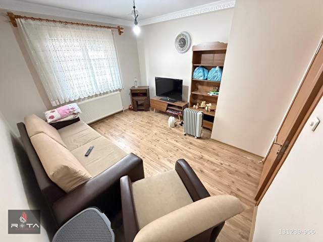 TEK TAPU ÇİFT DAİRE ! ANK MANZARALI 4+1 280M2 KAPALI TERAS + 1+1 - Görsel 12