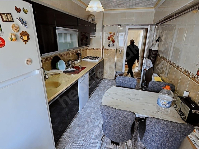 ETİMESGUT İSTASYONDA 3.KAT 4+1/145m2 E.BANYOLU KİLERLİ SATILIK - Görsel 8
