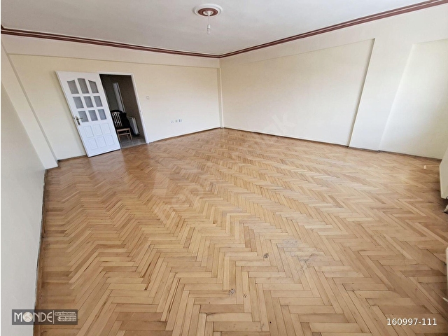 ESERTEPE BANKALAR CADDESİNDE 5+1 AÇIK TERASLI YENİ BOYALI GÜNEY - Görsel 7