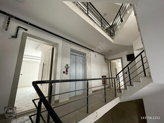 KÖRFEZDE DENİZ MANZARALI YÜKSEK GİRİŞ 2+1 SATILIK DAİRE! - Görsel 7