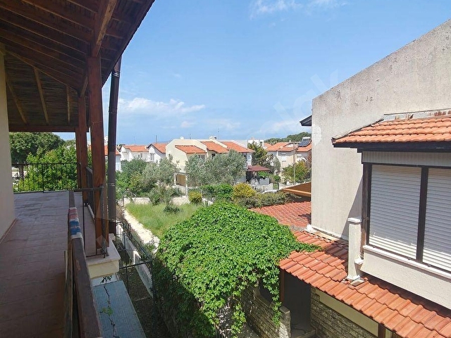 ÇEŞME GERMİYANDA PLAJA YAKIN SATILIK BAHÇELİ DUBLEKS VİLLA - Görsel 24