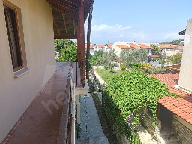 ÇEŞME GERMİYANDA PLAJA YAKIN SATILIK BAHÇELİ DUBLEKS VİLLA - Görsel 25