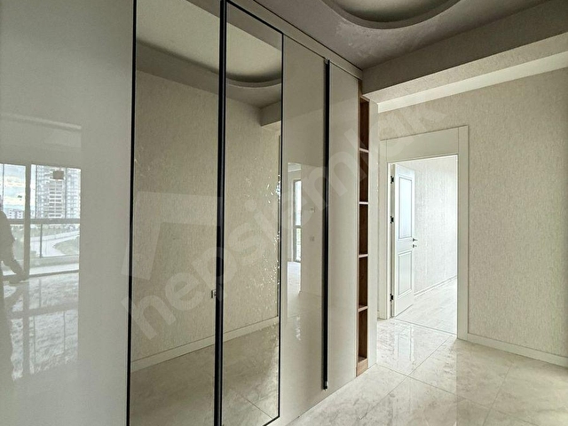 4+1 SİTE İÇİN DE FULL YAPILI VE MANZARALI GENİŞ DAİRE ASANSÖRLÜ - Görsel 12