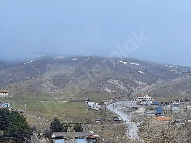 **TOPRAK EMLAK** TÜMÜYLE HAZIR İKİ EV BİRDEN İÇİNDE KAÇMAZ ARSA - Görsel 2