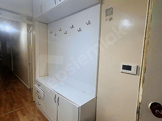 KAVAKLIK MERKEZDE SATILIK 2+1 ÖZEL BAHÇELİ TEMİZ KOMBİLİ DAİRE - Görsel 5