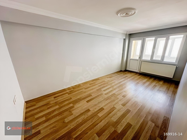 ÇÖZÜM EMLAKTAN MURADİYEDE KARANLIKSIZ 2+1 K.MUTFAKLI DAİRE - Görsel 14