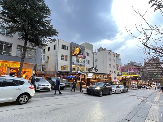 TUNALI HİLMİDE MERKEZİ KONUMDA SATILIK 7+1 DAİRE - Görsel 2