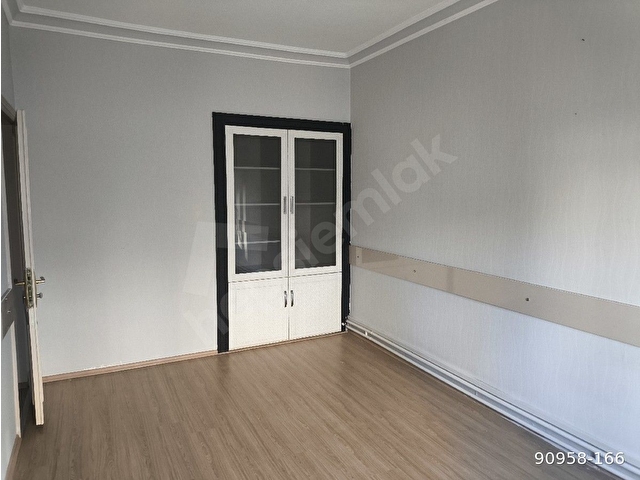 EMLAK81DEN KONYA SELÇUKLU BARBOROS OKUL CİVARI KOMBİLİ DAİRE - Görsel 16