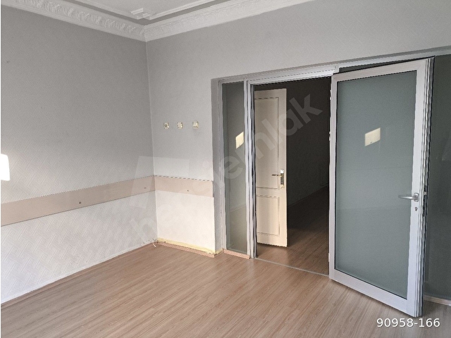 EMLAK81DEN KONYA SELÇUKLU BARBOROS OKUL CİVARI KOMBİLİ DAİRE - Görsel 23