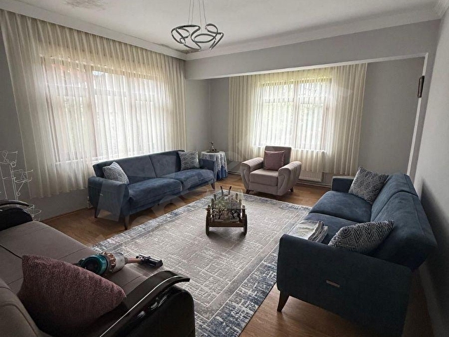 DOĞA NIN İÇİNDE MÜSTAKİL HAVUZLU YOL CEPHELİ BAHÇELİ - Görsel 2