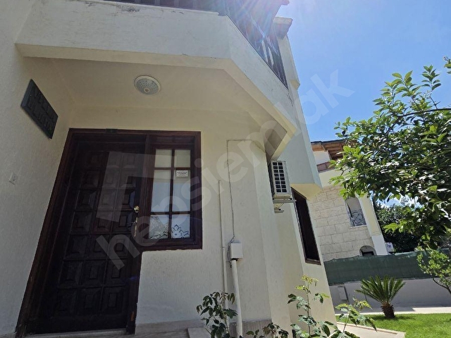 Kemer Merkezde Denize 300 m. Müstakil 5+1 Havuzlu Satlık Villa - Görsel 4