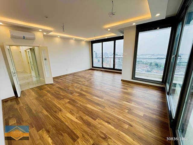 KALAMIŞTA SALON VE TÜM ODALARDAN KAPANMAZ DENİZ MANZARALI - Görsel 3