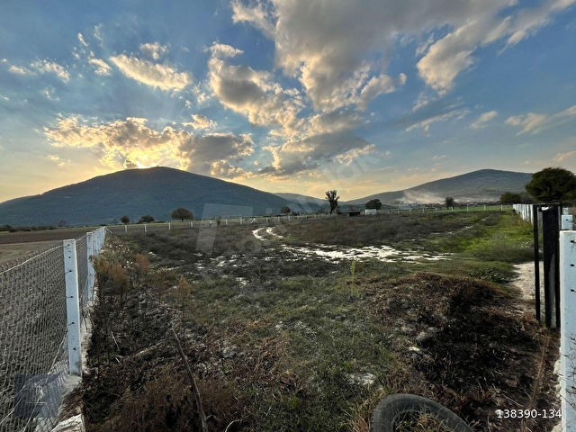 YEŞİLYURT MAH. RESMİ YOLU OLAN ETRAFI ÇEVRİLİ 2691 M2 TARLA - Görsel 7