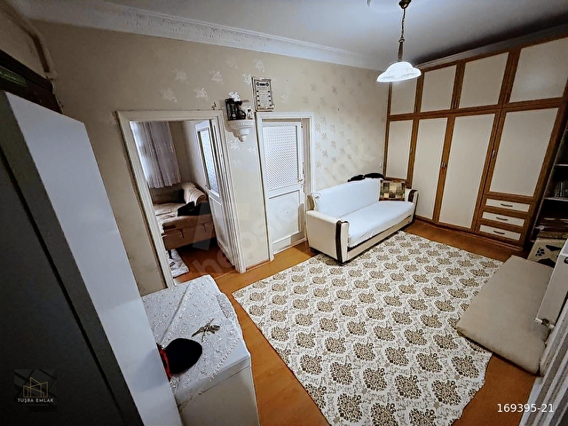 CADDE ÜZERİ METROYA YÜRÜME MESAFESİNDE 25 HİSSELİ ARAKAT DAİRE - Görsel 12