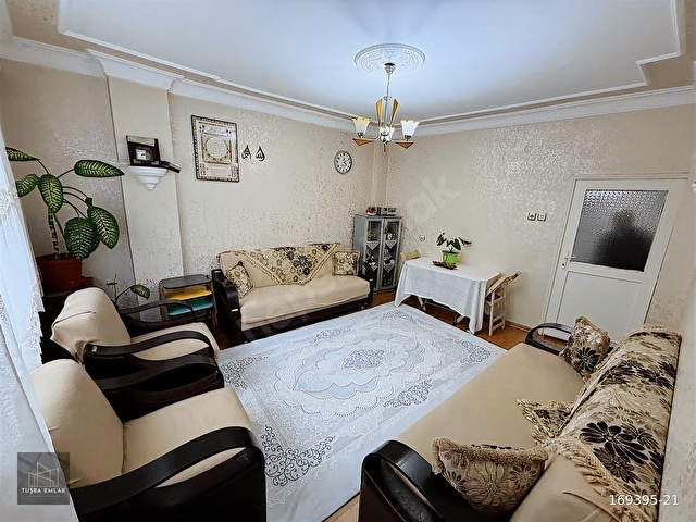 CADDE ÜZERİ METROYA YÜRÜME MESAFESİNDE 25 HİSSELİ ARAKAT DAİRE - Görsel 2