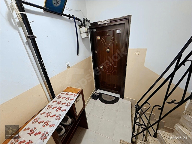 CADDE ÜZERİ METROYA YÜRÜME MESAFESİNDE 25 HİSSELİ ARAKAT DAİRE - Görsel 17