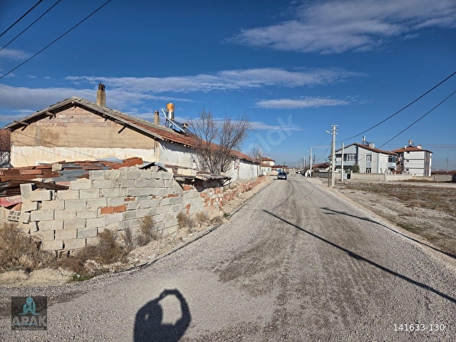 KONYA KARATAY ERÖLDÜRÜN MH. SATILIK ÇİFLİK VE EV 1569 M2 ARSA İÇERİNDE - Görsel 3