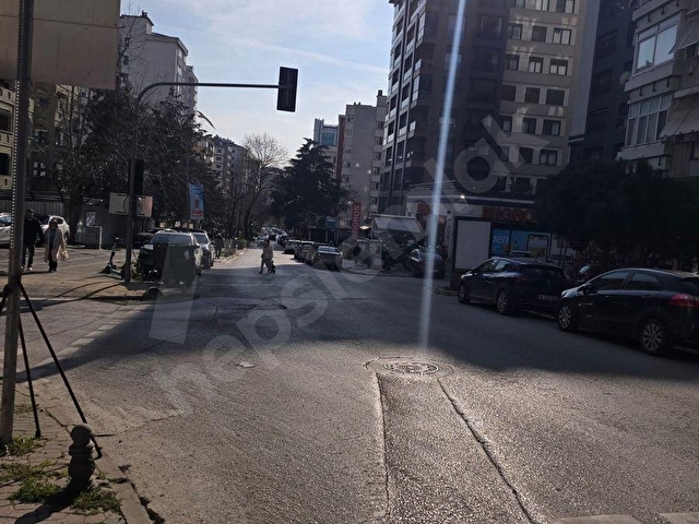 TÜTÜNCÜ MEHMET EFENDİ CADDESİ ÜZERİNDE İSKANLI SATILIK MAĞAZA - Görsel 6