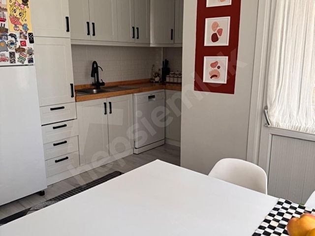 AVCILAR DENIZKOSKLERDE 20 YILLIK BİNADA 3+1 160M2 SATILIK DAİRE - Görsel 24