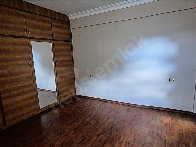 KUŞADASI MARİNA BÖLGESİNDE DENİZ MANZARALI ŞÖMİNELİ 3+1 KİRALIK - Görsel 16