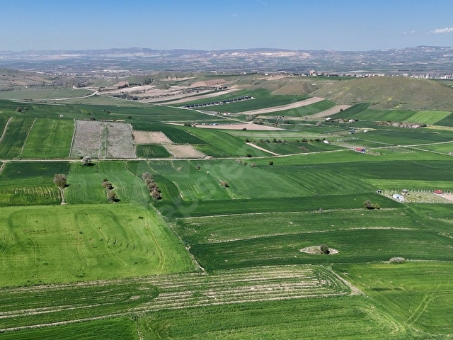 GÜVEN MAHALLESİNDE 4865 M2 SATILIK TARLA - Görsel 6