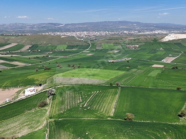 GÜVEN MAHALLESİNDE 4865 M2 SATILIK TARLA - Görsel 8