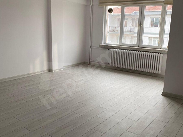 VİŞNELİK MAHALLESİ, TAŞKÖPRÜ CADDESİNDE 140 METREKARE 3+1 MERKEZİ KONUMDA KUSURSUZ HARİKA BİR DAİRE - Görsel 17