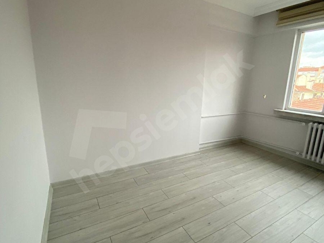 VİŞNELİK MAHALLESİ, TAŞKÖPRÜ CADDESİNDE 140 METREKARE 3+1 MERKEZİ KONUMDA KUSURSUZ HARİKA BİR DAİRE - Görsel 25